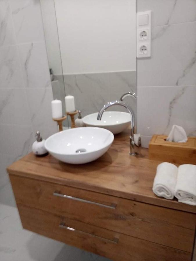 Lakeview Apartman Alsoors Luaran gambar