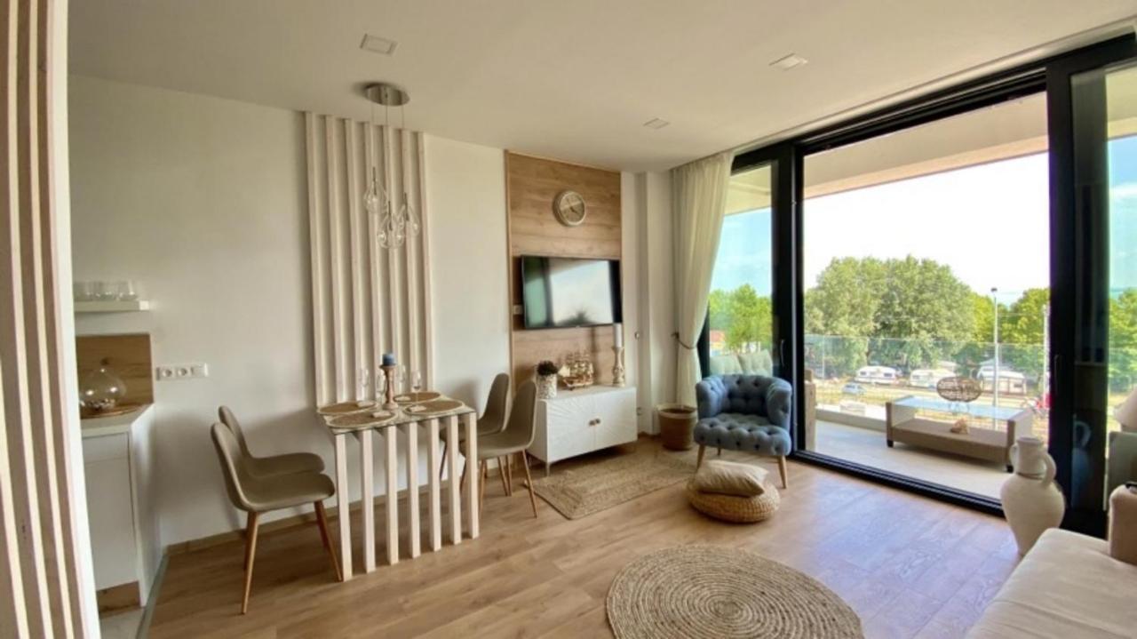 Lakeview Apartman Alsoors Luaran gambar