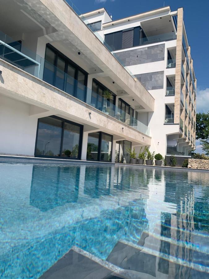 Lakeview Apartman Alsoors Luaran gambar